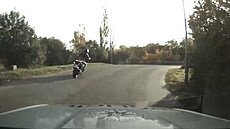 Mu� se zákazem �ízení ují�d�l policii na kradené motorce