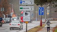 Sankce za rychlou jízdu nebo �patné parkování se razantn� zm�ní.