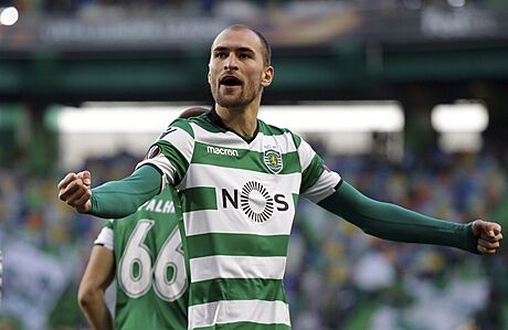 RYCHL TREFA. U ve tet minut se trefil tonk Sportingu Bas Dost. A takhle...