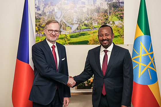 Premiér Petr Fiala se svým etiopským protjkem Abiy Ahmedem. (4. listopadu...