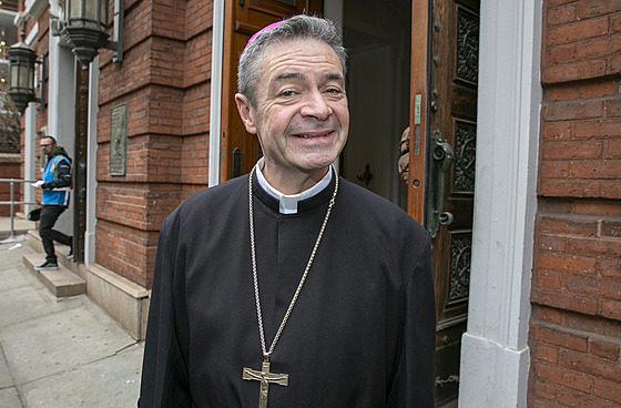 Brooklynský biskup Robert Brennan (7. dubna 2023)