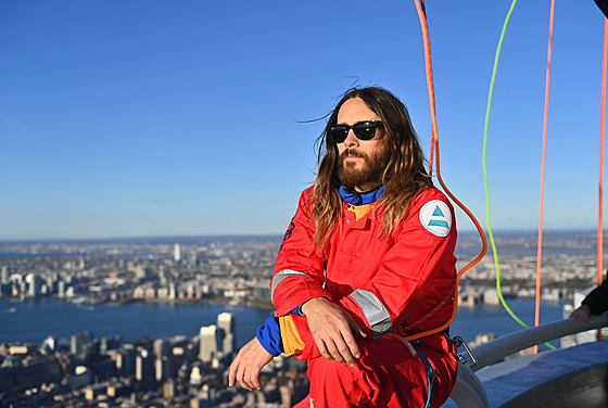 Jared Leto na vrcholu Empire State Building