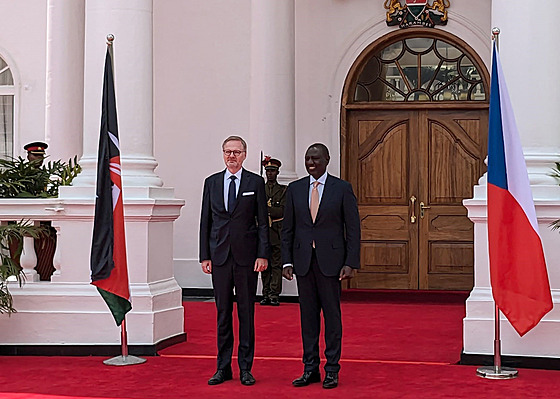Premiér Petr Fiala se pi pracovní cest po Africe setkal v Nairobi s...