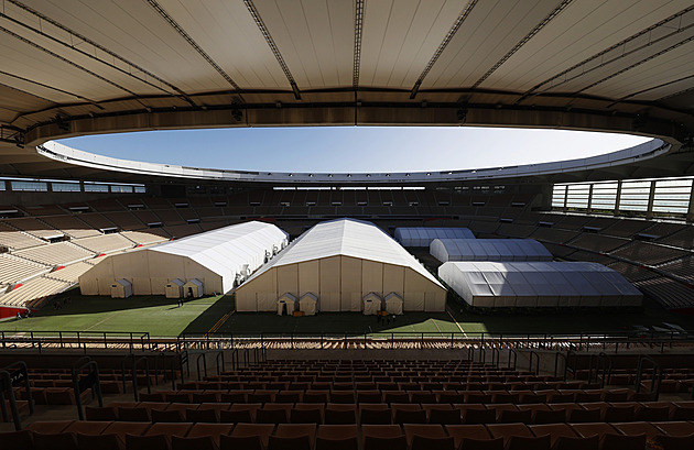 Tenis ve stanech na (ne)olympijském stadionu. Oživí Češky medaile atletů?