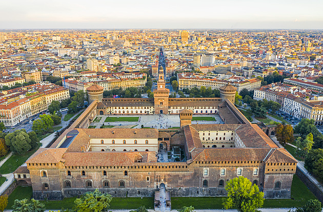 Nevíte, co s manželkou? Vezměte ji do města módy. Milán je však i pro chlapy
