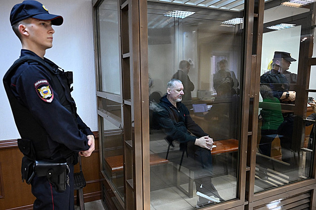 Ruským prezidentem chce být Putinův žoldák. Terorista, jenž obvinil současnou hlavu státu z fňukání
