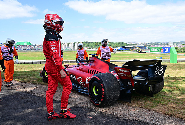 Ferrari prodloužilo smlouvu s monackým jezdcem Leclercem
