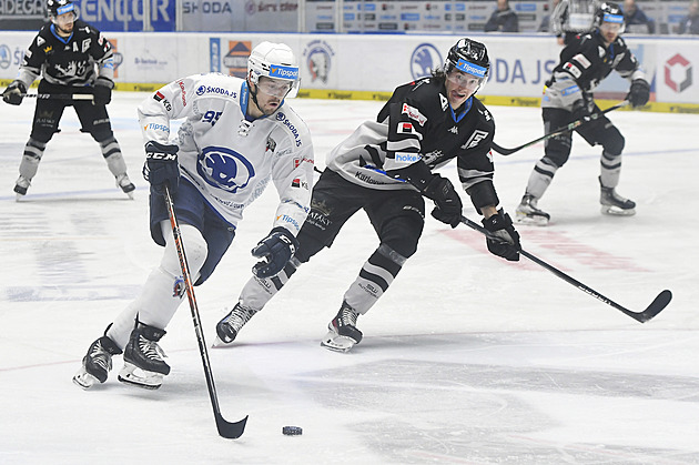 ONLINE: Vary hostí Plzeň, derby i v Třinci. Sparta vyzve Kladno, nastoupí Jágr?