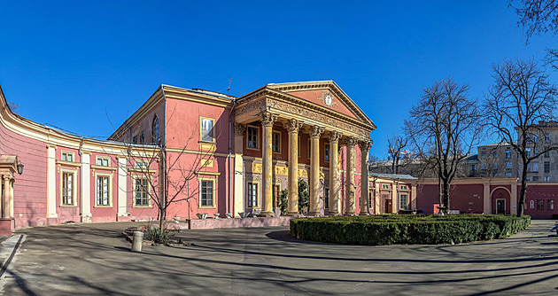 Rusové ostřelovali muzeum v Oděse k jeho výročí, pět lidí bylo zraněno