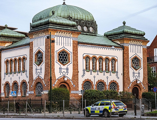 Výhrůžky, skrývání, policejní ochrana. Židé už se ve Švédsku necítí bezpečně