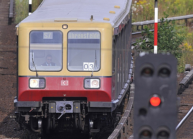 Berlín se loučí s posledními vlaky S-Bahnu, které pamatují ještě komunisty