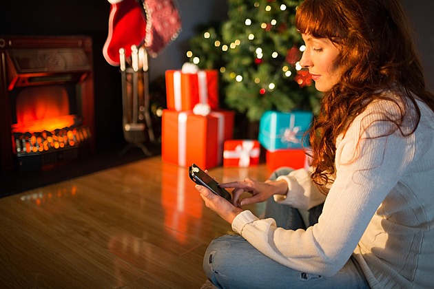 Lidé před Vánoci utrácejí více než loni, uvádí studie Mastercard