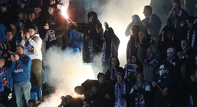 Fotbalový Baník Ostrava dostal v součtu pokutu 100 tisíc korun za fanoušky