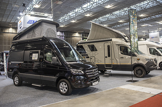 Hymer Venture S je obytný automobil na podvozku Mercedes-Benz Spriter 4×4, kde...