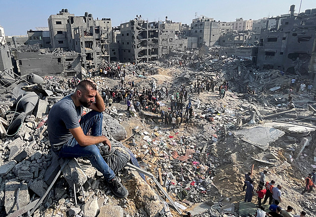 V Gaze krvácí i OSN. Izraelské bomby jí zabily téměř devadesát lidí