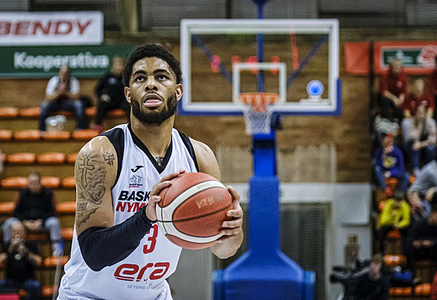 V basketbalovém Nymburku skončil křídelník Collins, zamířil do  Charleroi