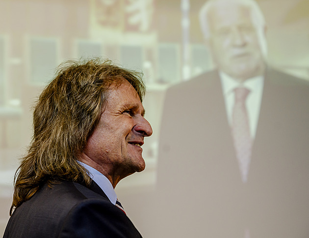 Ševčík převzal odvolání z funkce děkana VŠE, chystá právní kroky