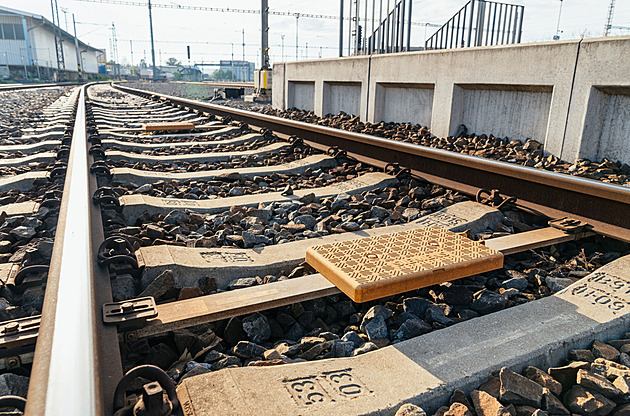 Správa železnic dokončila instalaci zabezpečovacího systému na hlavní trati z...