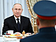 Ruský prezident Vladimir Putin se setkává s ruskými vojáky v Kremlu. (29. září...