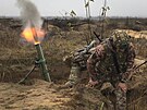 Vojáci 1. brigády ukrajinské Národní gardy Burevij (Hurikán) b�hem bojového...