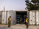 Mobilní márnice na základn izraelských obranných sil u Tel Avivu, která...