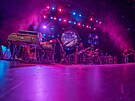 The Machine performs Pink Floyd byla zaloena v 1988