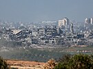 Pohled na zniené domy v severní ástí Pásma Gazy. Izraelská armáda tam provádí...