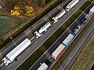 Fronta kamion na silnici v Przemyslu na jihovýchod Polska (8. listopadu 2023)
