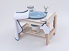 Rostoucí nábytek Mimimo má v nabídce i rustikální montessori mycí stolek.