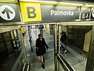 Nov vzhled informanch panel je k vidn ve stanici Palmovka (1. listopadu...