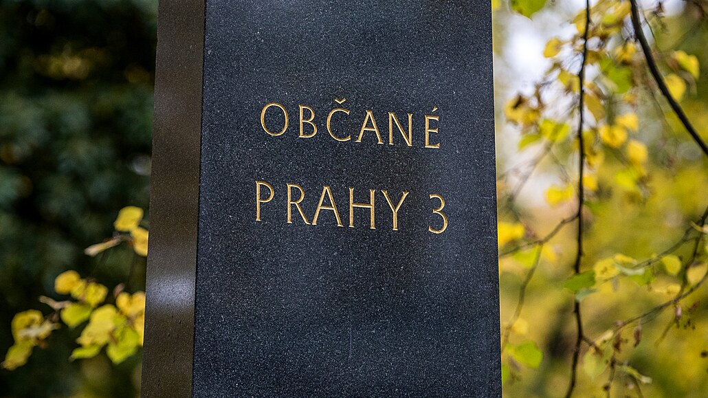 Obecní hrobka Prahy 3 na Ol�anských h�bitovech (3. listopadu 2023)