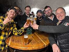 The Travelling Jagrs v hosp�dce v plze�ském pivovaru.