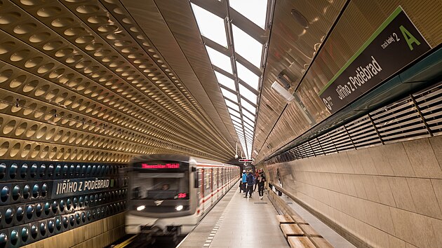 Nstupit revitalizovan stanice metra Jiho z Podbrad. (2. listopadu 2023)