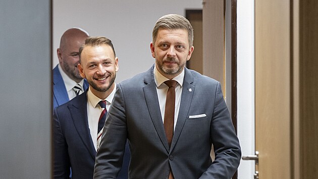 Příjezd ministra vnitra Slovenské republiky Matúše Šutaje Eštoka. (9. listopadu 2023)