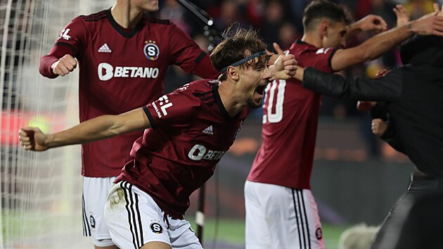 Veljko Birman�evi� slav� prom�n�nou penaltu