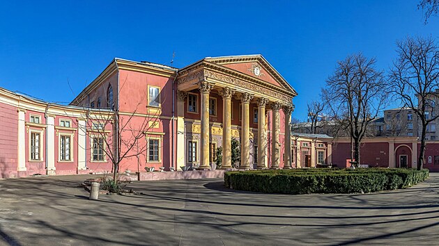 Budova umleckho muzea a obrazrny v ukrajinsk Odse (25. nora 2022)