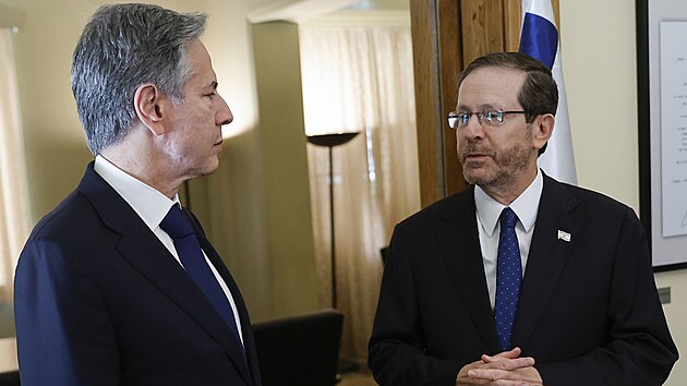 Americk ministr zahrani Antony Blinken se setkal s izraelskm prezidentem Jicchakem Herzogem. (3. listopadu 2023)