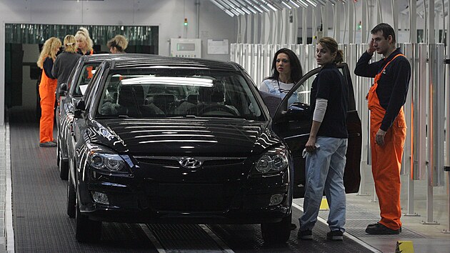 Zahjen sriov vroby automobil Hyundai v Noovicch na Frdecko-Mstecku. (12. listopadu 2008)