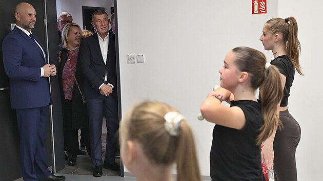 St�nov� vl�d� p�edvedly sv� um�n� i hav��ovsk� ma�oretky. (2. listopadu 2023)