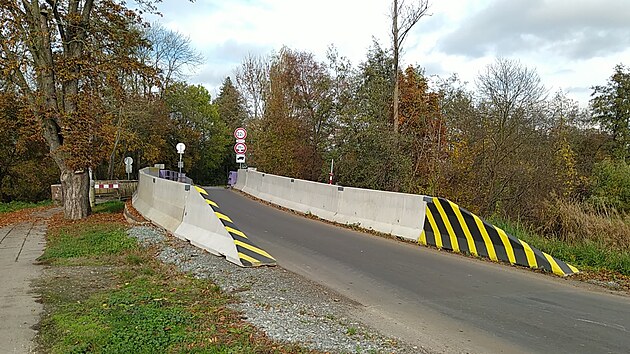 Provizorn ocelov most v Nechanicch na Hradecku (2. listopadu 2023)
