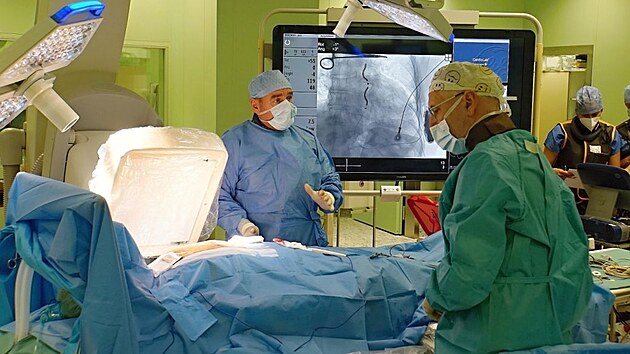 V Kardiocentru Nemocnice Na Homolce jako prvn v esk republice implantovali nejnovj typ defibriltoru. (3. listtopadu 2023)