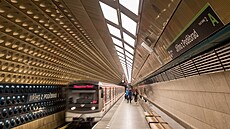 Nástupit revitalizované stanice metra Jiího z Podbrad. (2. listopadu 2023)