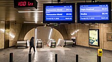 Vstup do revitalizované stanice metra Ji�ího z Pod�brad. (2. listopadu 2023)