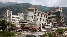 Pi zemtesení v Sichuanu v roce 2008 zahynulo na 60 000 lidí.