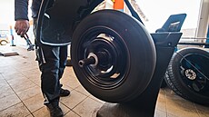 Sezónní výmna pneumatik u osobních automobil, 1. listopadu 2023, Autoservis...