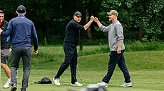 Robert Schovánek (v erném) na turnaji Lázn Bohdane Open
