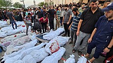 Ob�ti izraelských úder� v uprchlickém tábo�e D�abalíja v severní �ásti pásma...