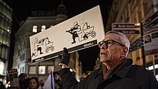 Demonstrace izraelské komunity v Praze k událostem "erné soboty" 7. íjna na...
