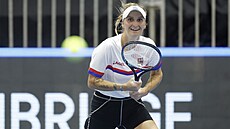 Markéta Vondrou�ová trénuje v Seville p�ed finálovým turnajem Poháru Billie...