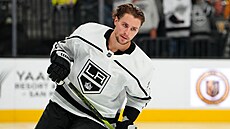 Adrian Kempe z Los Angeles Kings se chystá na zápas-